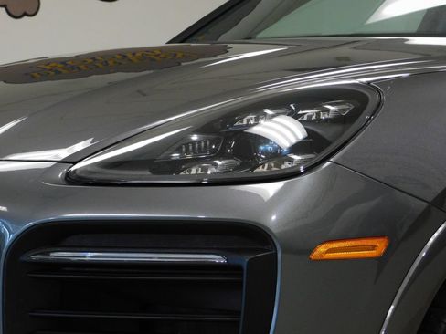 Used 2021 Porsche Cayenne GTS AWD/4WD image 6
