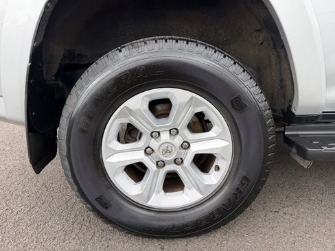 Used 2022 Toyota 4Runner SR5 Premium AWD/4WD image 11
