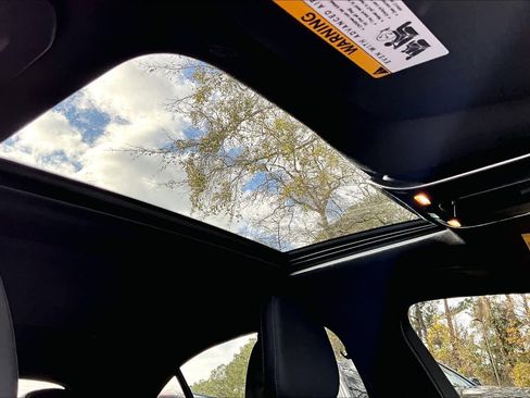 Used 2024 Mercedes-Benz C 300 C 300 image 12