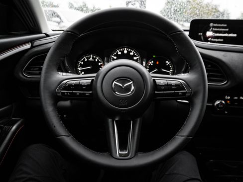 Used 2025 MAZDA CX-30 Carbon image 11