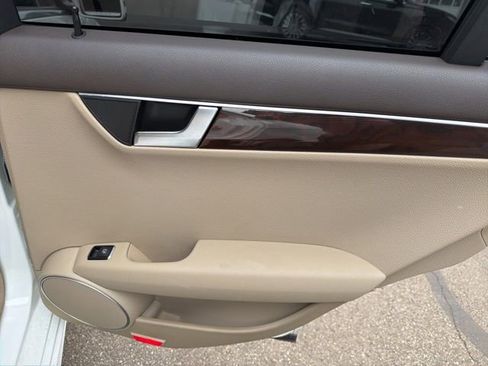 Used 2014 Mercedes-Benz C 300 4MATIC Sedan image 34