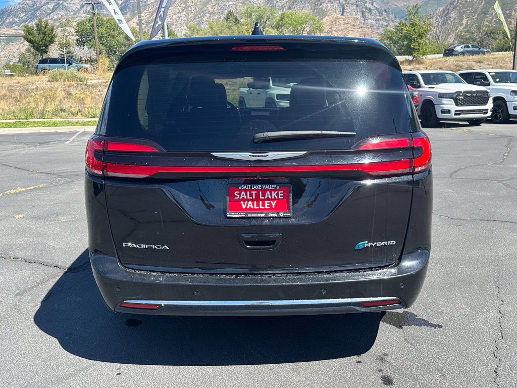Used 2024 Chrysler Pacifica Limited FWD image 8