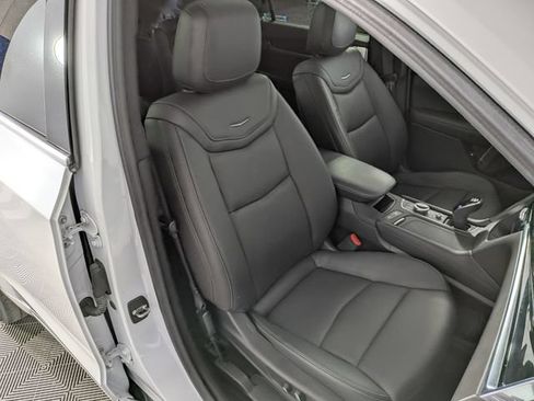 Certified 2023 Cadillac XT6 Premium Luxury w/ LPO, Floor Liner Package AWD/4WD image 37