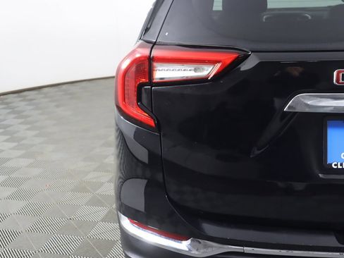 Used 2024 GMC Terrain SLT image 14