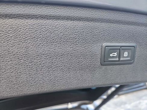 Used 2018 Audi Q5 2.0T Premium image 8