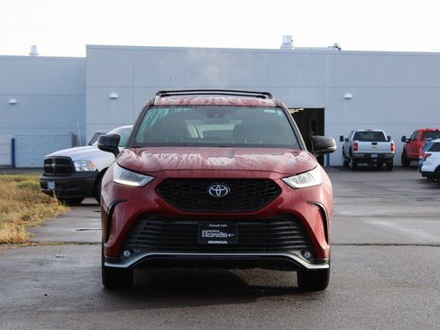 Used 2023 Toyota Highlander XSE image 9