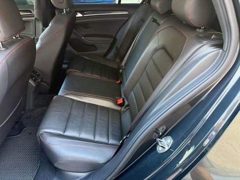 Used 2015 Volkswagen GTI SE image 13