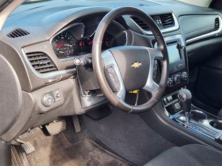 Used 2017 Chevrolet Traverse LT video 2