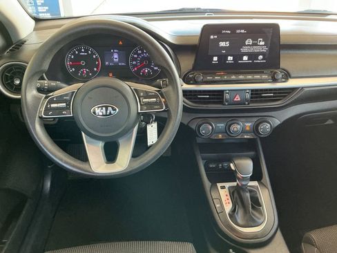 Used 2020 Kia Forte LXS FWD image 29