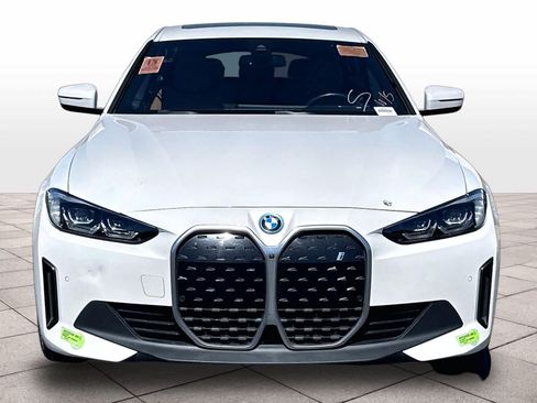 Used 2023 BMW i4 eDrive40 w/ Premium Package RWD image 2