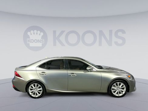 Used 2016 Lexus IS 200t image 8