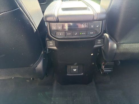 Used 2025 Toyota Grand Highlander AWD image 23