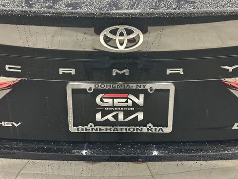 Used 2025 Toyota Camry LE w/ Convenience Package image 26