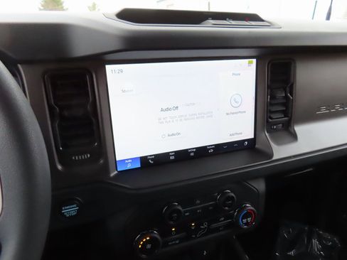 New 2025 Ford Bronco 4-Door image 14