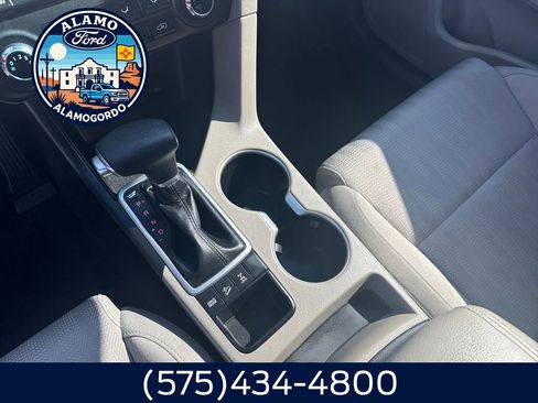 Used 2022 Kia Sportage LX image 9