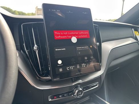 New 2026 Volvo XC60 B5 Ultra w/ Climate Package image 15