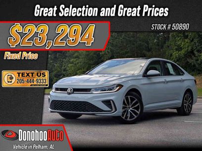Used 2025 Volkswagen Jetta SE w/ Sunroof Package