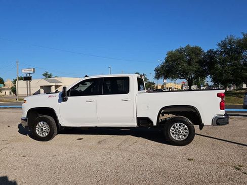 Used 2024 Chevrolet Silverado 2500 LT w/ Convenience Package AWD/4WD image 5