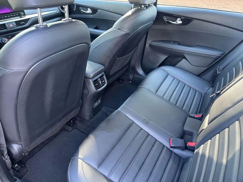 Used 2024 Kia Forte GT-Line w/ GT-Line Premium Package image 12