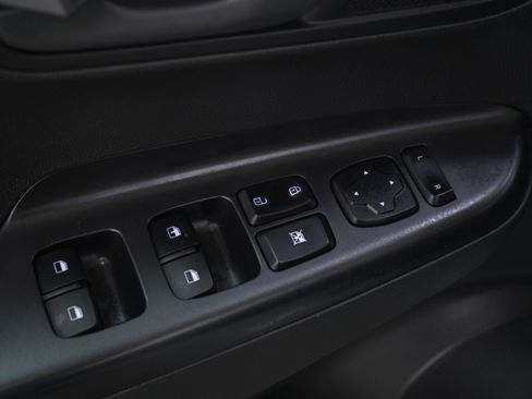 Used 2018 Hyundai Kona SE image 20