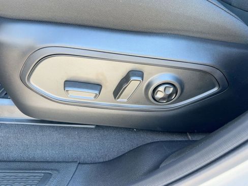 New 2025 Jeep Grand Cherokee L Laredo w/ Luxury Tech Group I image 13