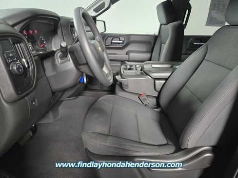 Used 2020 Chevrolet Silverado 1500 Custom w/ Custom Value Package image 9