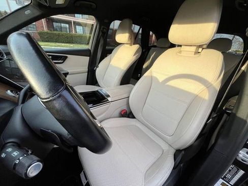 Used 2024 Mercedes-Benz GLC 300 image 17