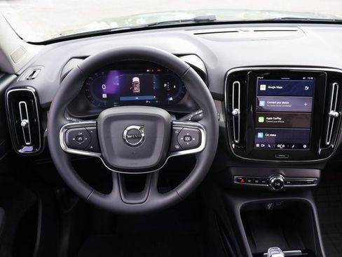 Used 2023 Volvo XC40 B5 Ultimate w/ Protection Package Premier image 15