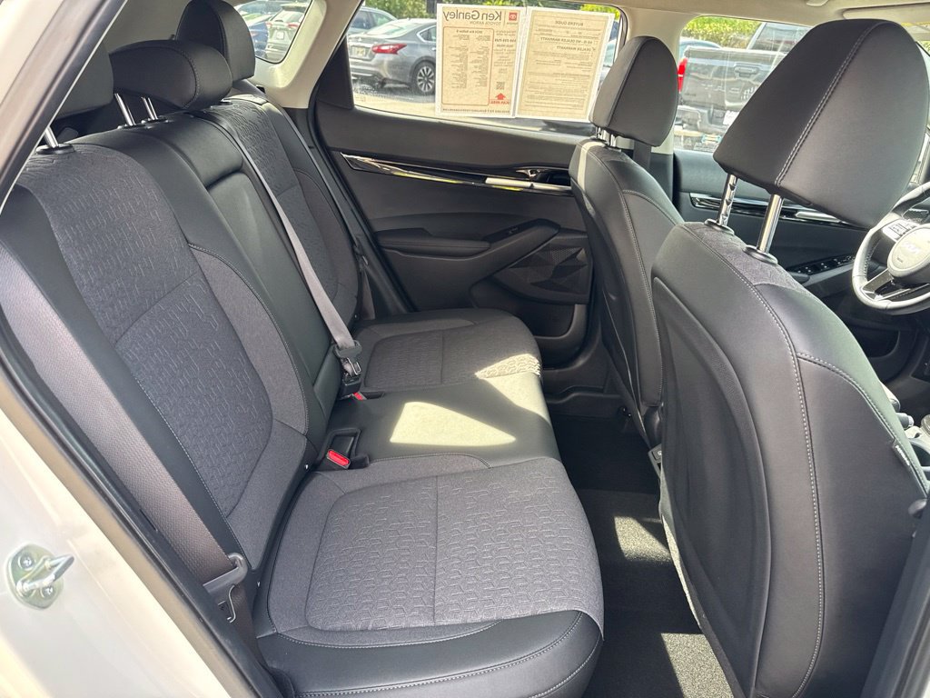 Used 2024 Kia Seltos S AWD/4WD image 31