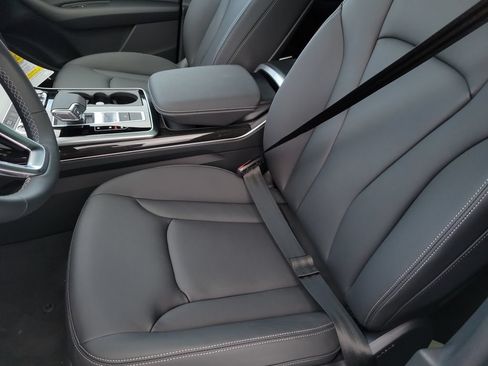 New 2026 Audi Q8 Premium AWD/4WD image 17