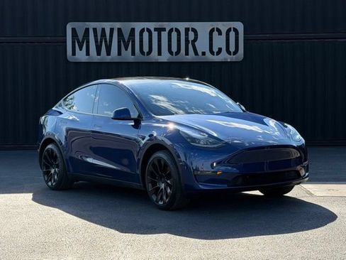 Used 2024 Tesla Model Y 2WD image 1