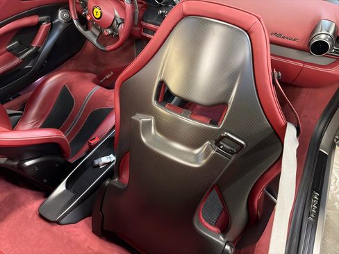 Used 2021 Ferrari F8 Tributo image 37