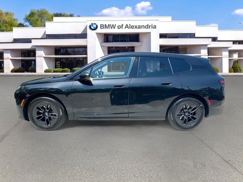Certified 2024 BMW iX xDrive50 w/ Convenience Package AWD/4WD image 4