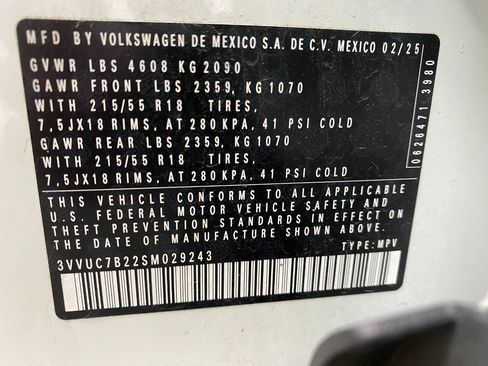 Used 2025 Volkswagen Taos SE image 30