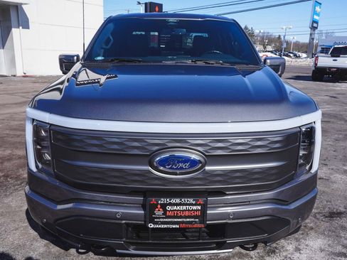 Used 2022 Ford F150 Lightning Lariat image 2