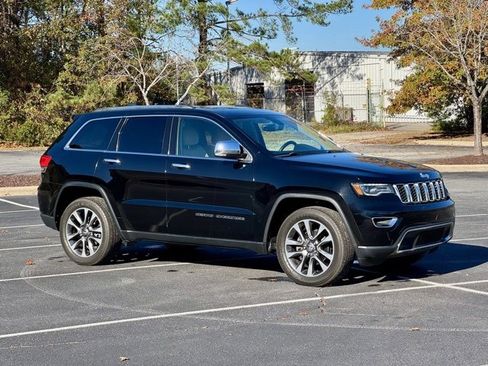 Used 2018 Jeep Grand Cherokee Limited w/ Luxury Group II image 9