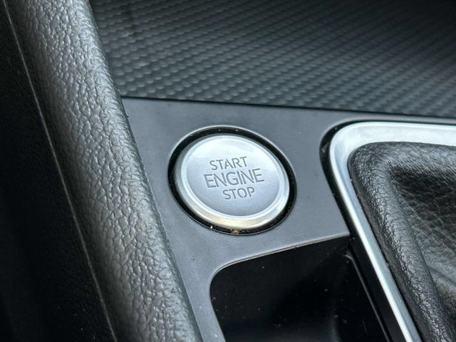Used 2024 Volkswagen Jetta SE FWD image 35