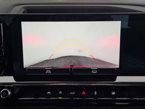 Used 2022 GMC Sierra 1500 Elevation image 26