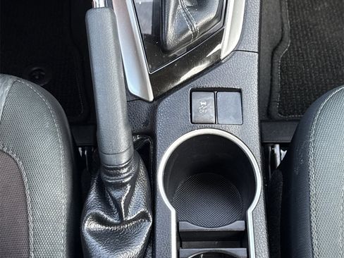 Used 2019 Toyota Corolla LE image 23