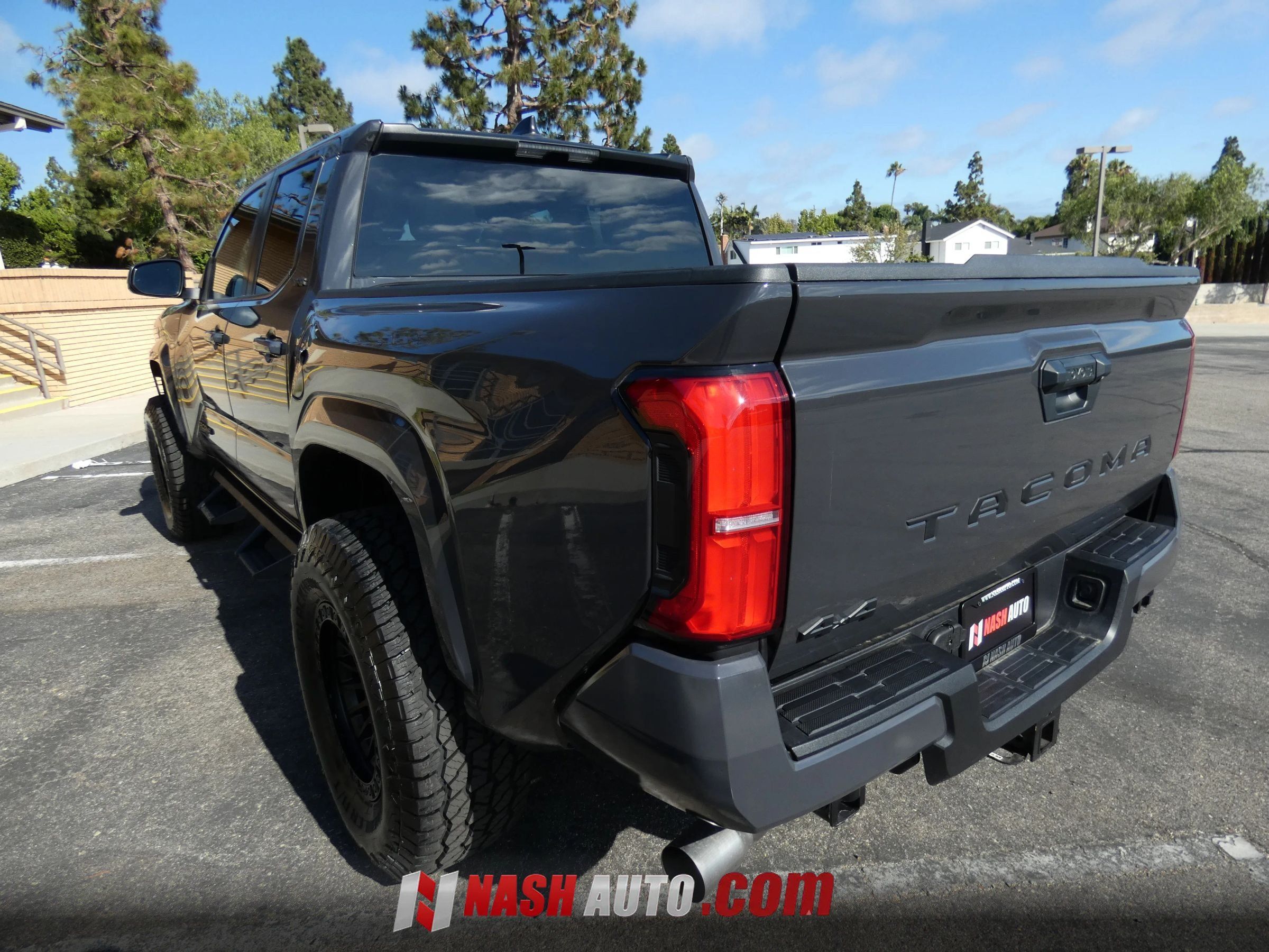 Used 2026 Toyota Tacoma SR5 AWD/4WD image 12