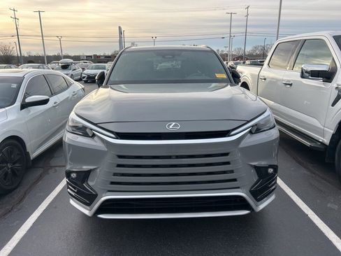 Used 2025 Lexus TX 500h AWD image 15