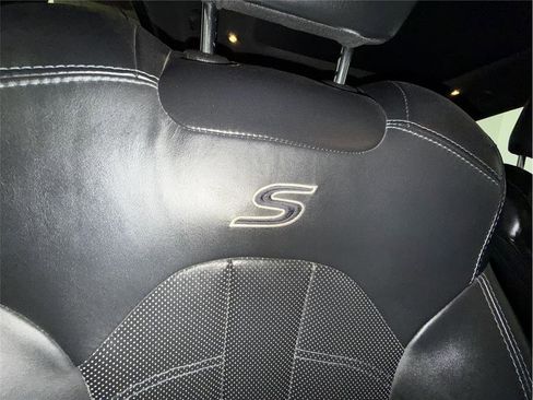 Used 2016 Chrysler 200 S w/ Navigation & Sound Group I image 30