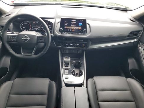 Used 2026 Nissan Rogue SV w/ SV Premium Package FWD image 3
