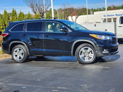 Used 2016 Toyota Highlander Limited image 3