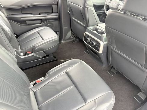 Used 2023 Ford Expedition XLT RWD image 24