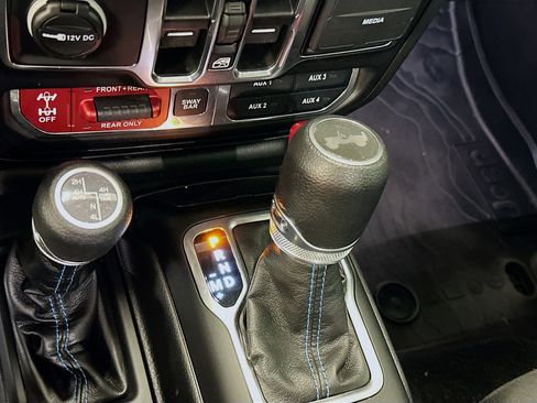 Used 2023 Jeep Wrangler Unlimited Rubicon 4xe image 25