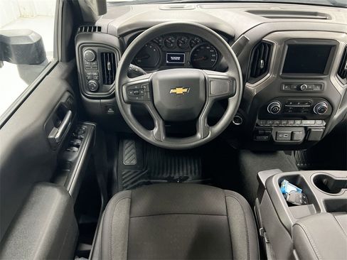 Used 2025 Chevrolet Silverado 2500 Custom w/ Custom Value Package image 19