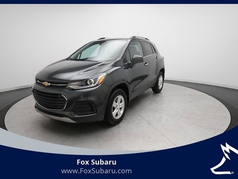 Used 2017 Chevrolet Trax LT w/ Driver Confidence Package image 1