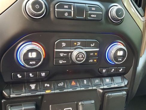 Used 2023 Chevrolet Silverado 3500 High Country AWD/4WD image 23