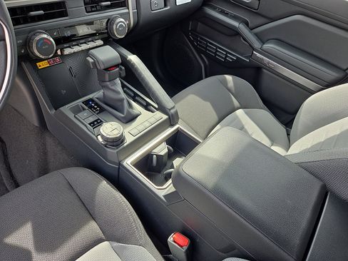 New 2026 Toyota 4Runner TRD Off-Road AWD/4WD image 15